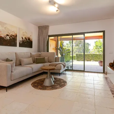 Daire Benatalaya Golf Views Estepona